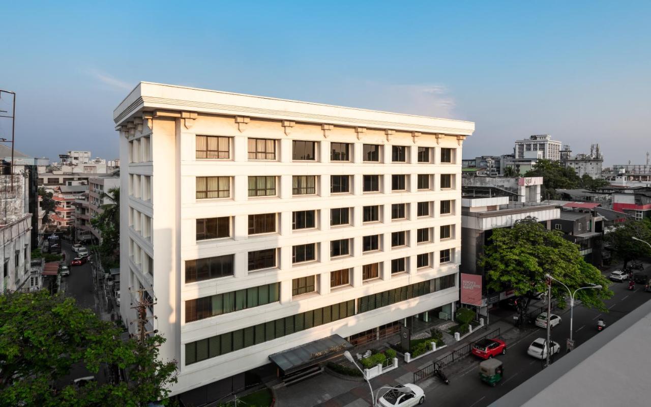 Отель The Avenue Regent Коччи Экстерьер фото